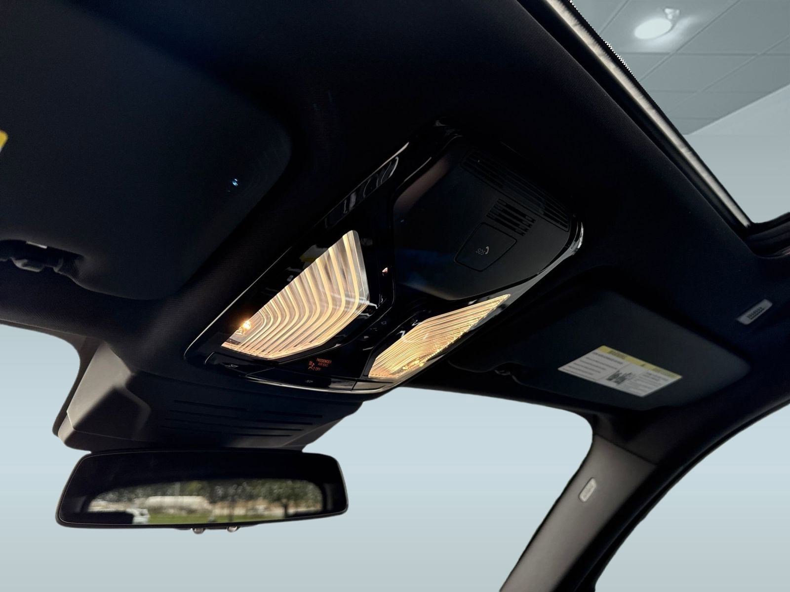 New 2026 BMW X5 xDrive40i w/ M Sport Package image 18