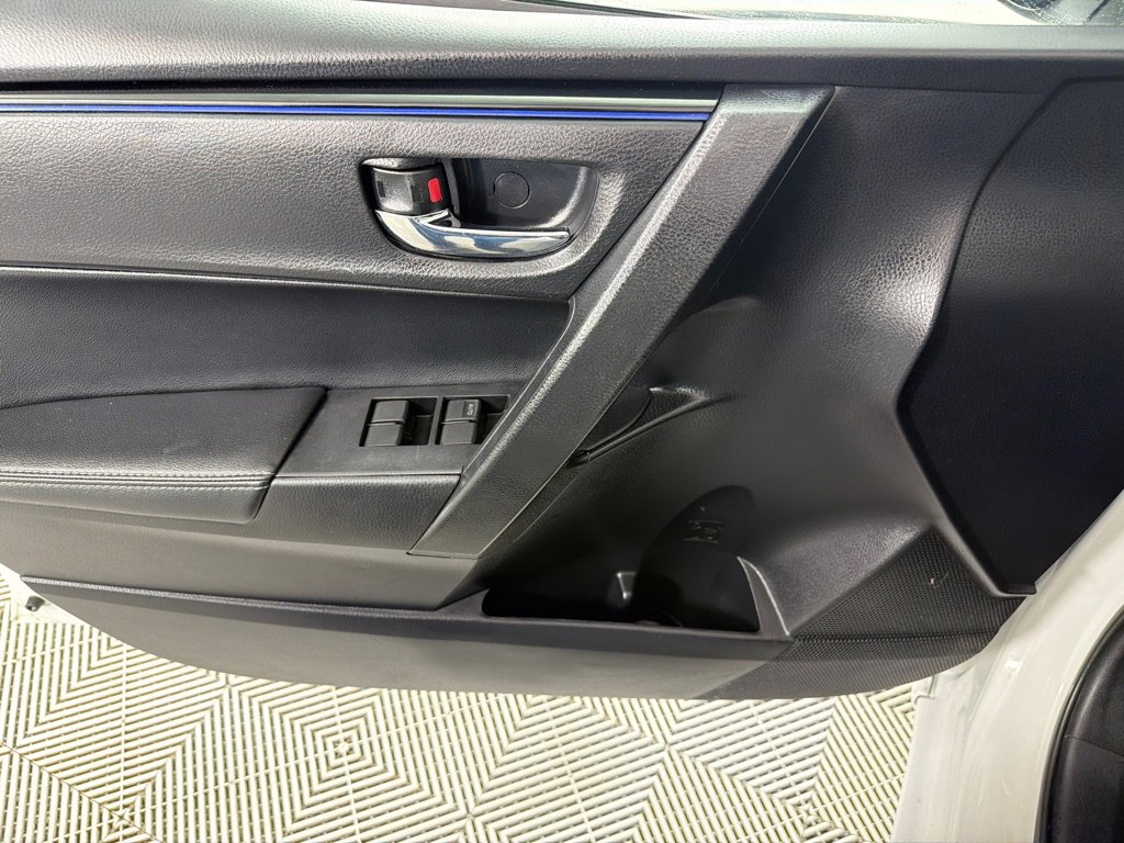 Used 2019 Toyota Corolla SE image 10