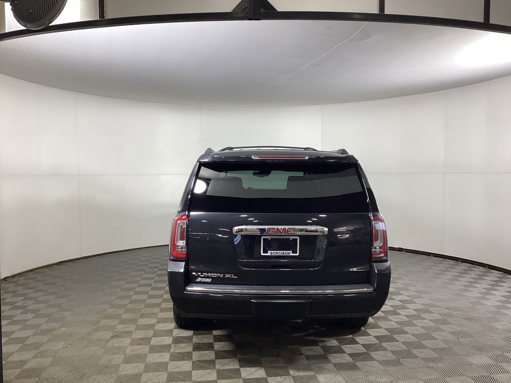 Used 2020 GMC Yukon XL Denali w/ Open Road Package image 3