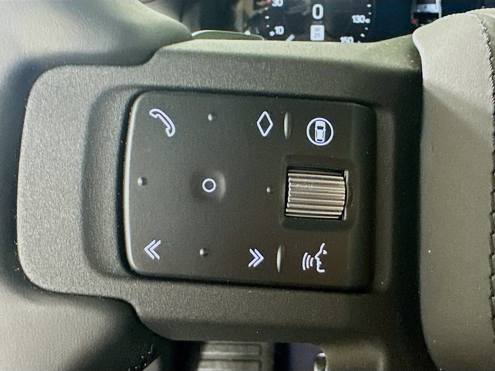New 2026 Land Rover Defender 130 V8 AWD/4WD image 19