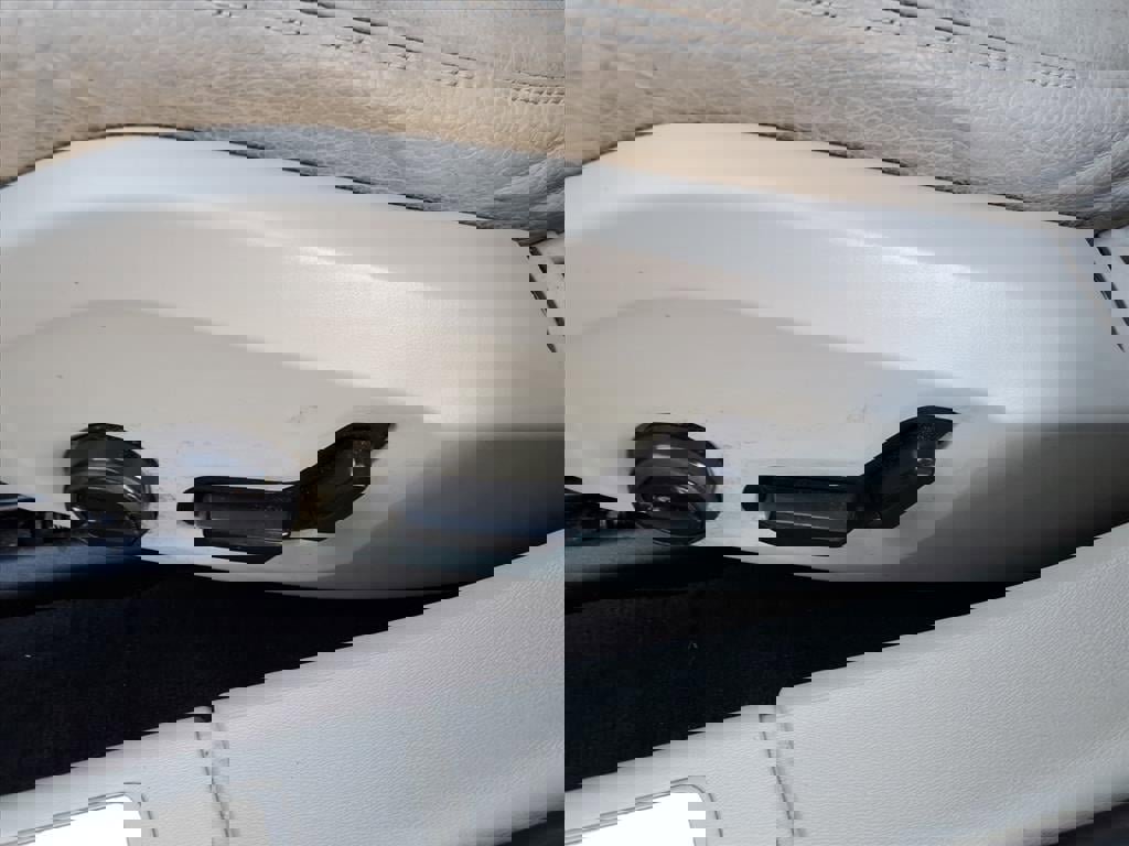 Certified 2021 Volvo V90 T6 Cross Country w/ Climate Package image 18