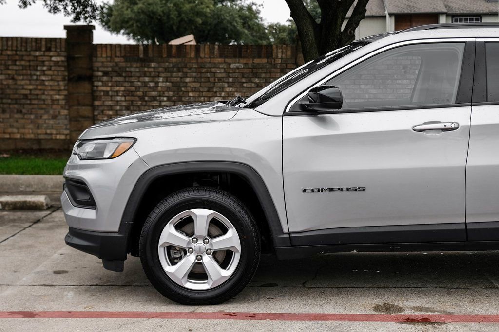 Used 2022 Jeep Compass Latitude image 21