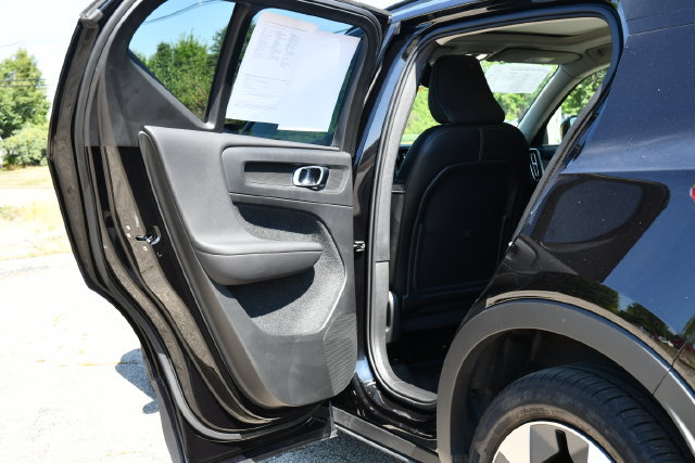 Certified 2026 Volvo XC40 B5 Plus AWD/4WD image 19