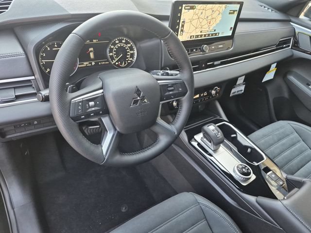 New 2026 Mitsubishi Outlander LE FWD image 16