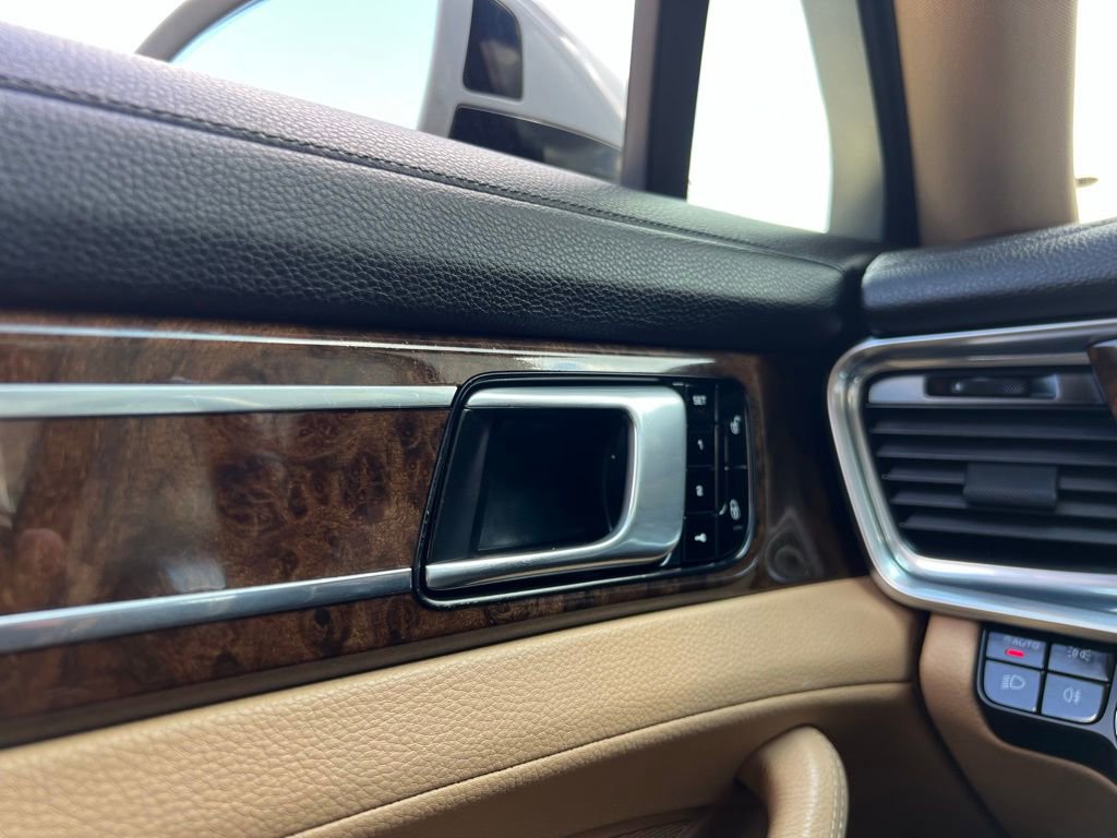 Used 2018 Porsche Panamera 4 image 43