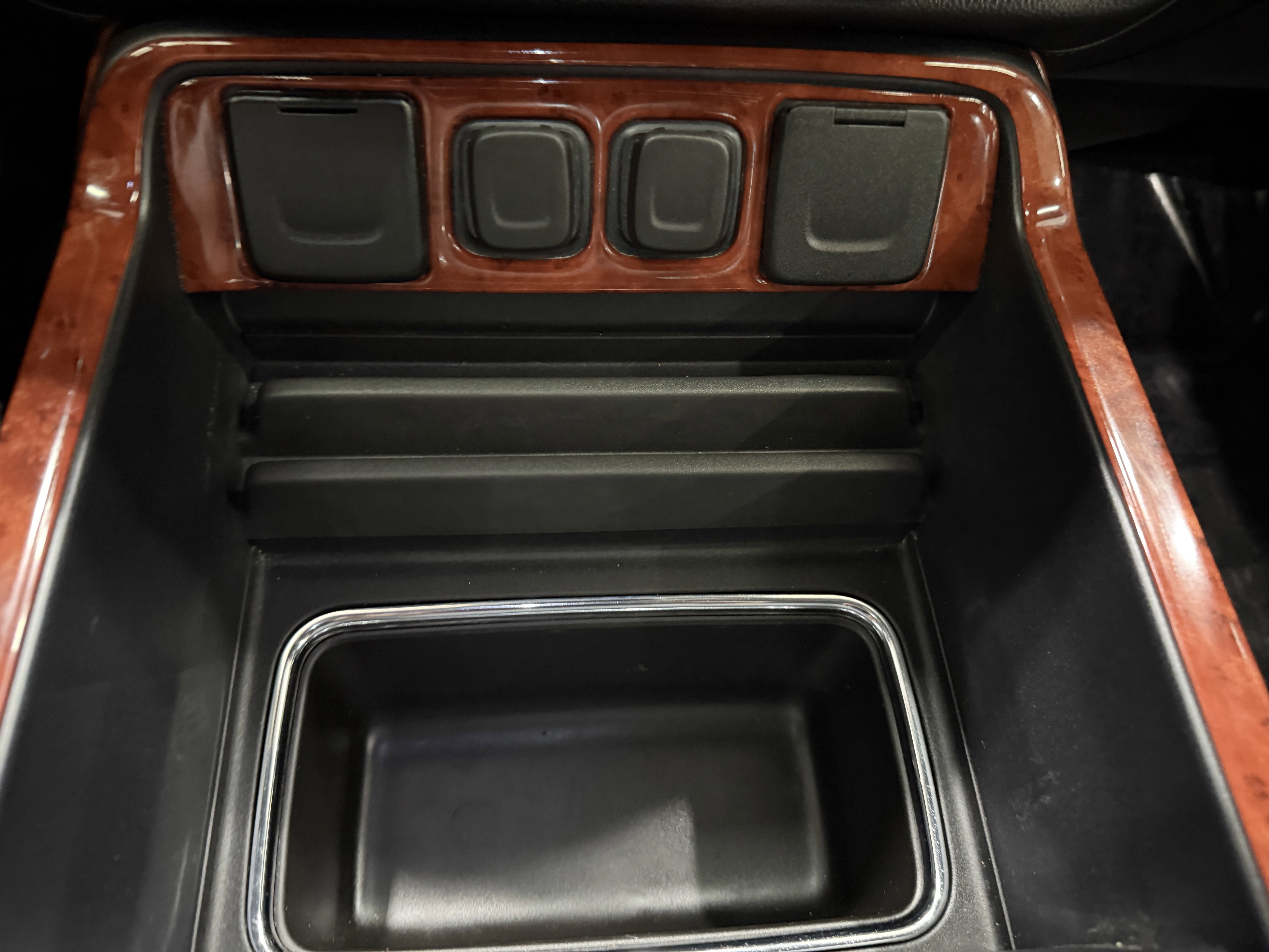 Used 2018 Chevrolet Silverado 1500 High Country image 27