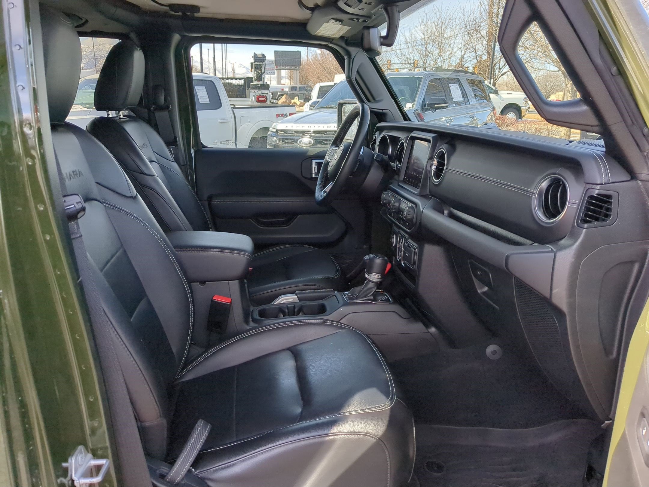 Used 2023 Jeep Wrangler Sahara w/ Cold Weather Group image 33