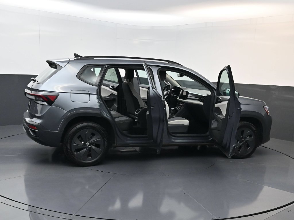 Used 2025 Volkswagen Taos S FWD image 28