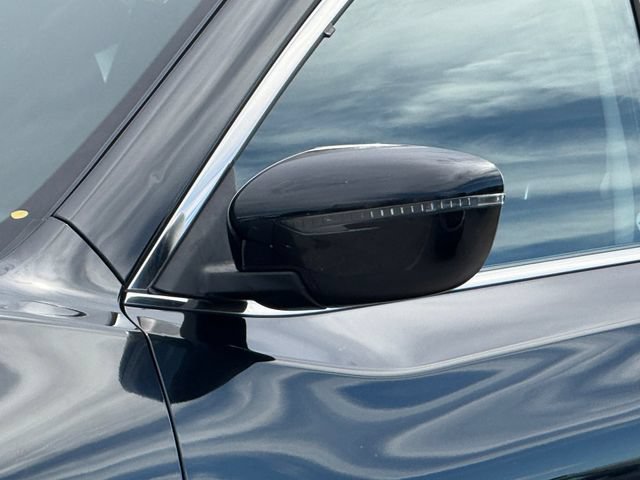 Used 2020 Nissan Rogue SV FWD image 4