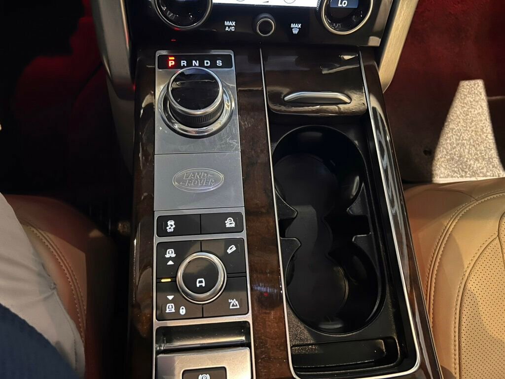 Used 2022 Land Rover Range Rover P525 Westminster Edition image 16