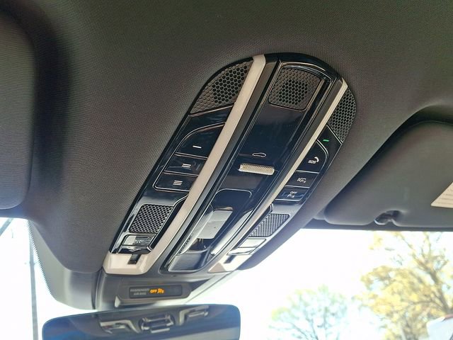 Used 2019 Porsche Cayenne E-Hybrid image 30