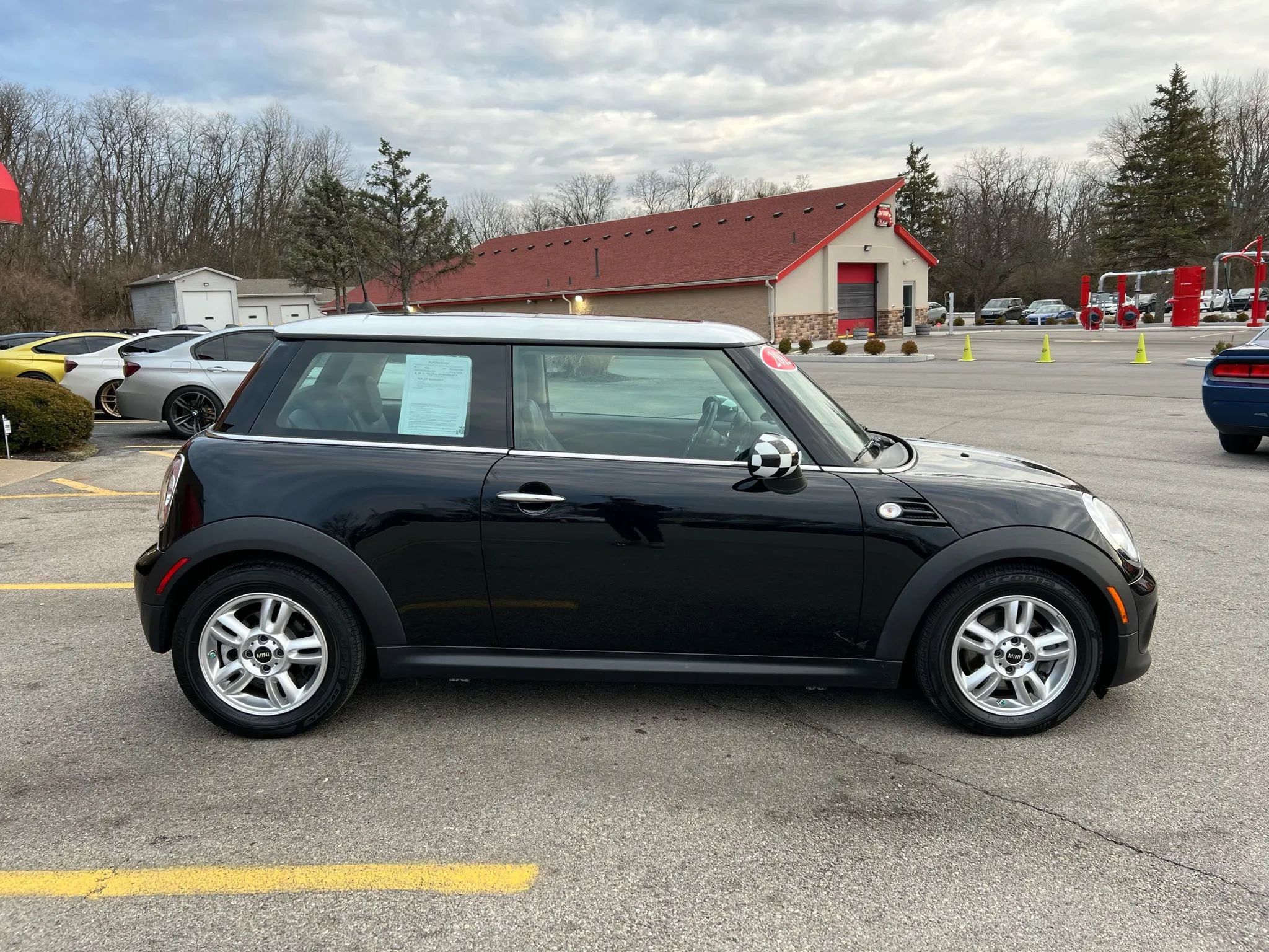 Used 2012 MINI Cooper Hardtop image 4