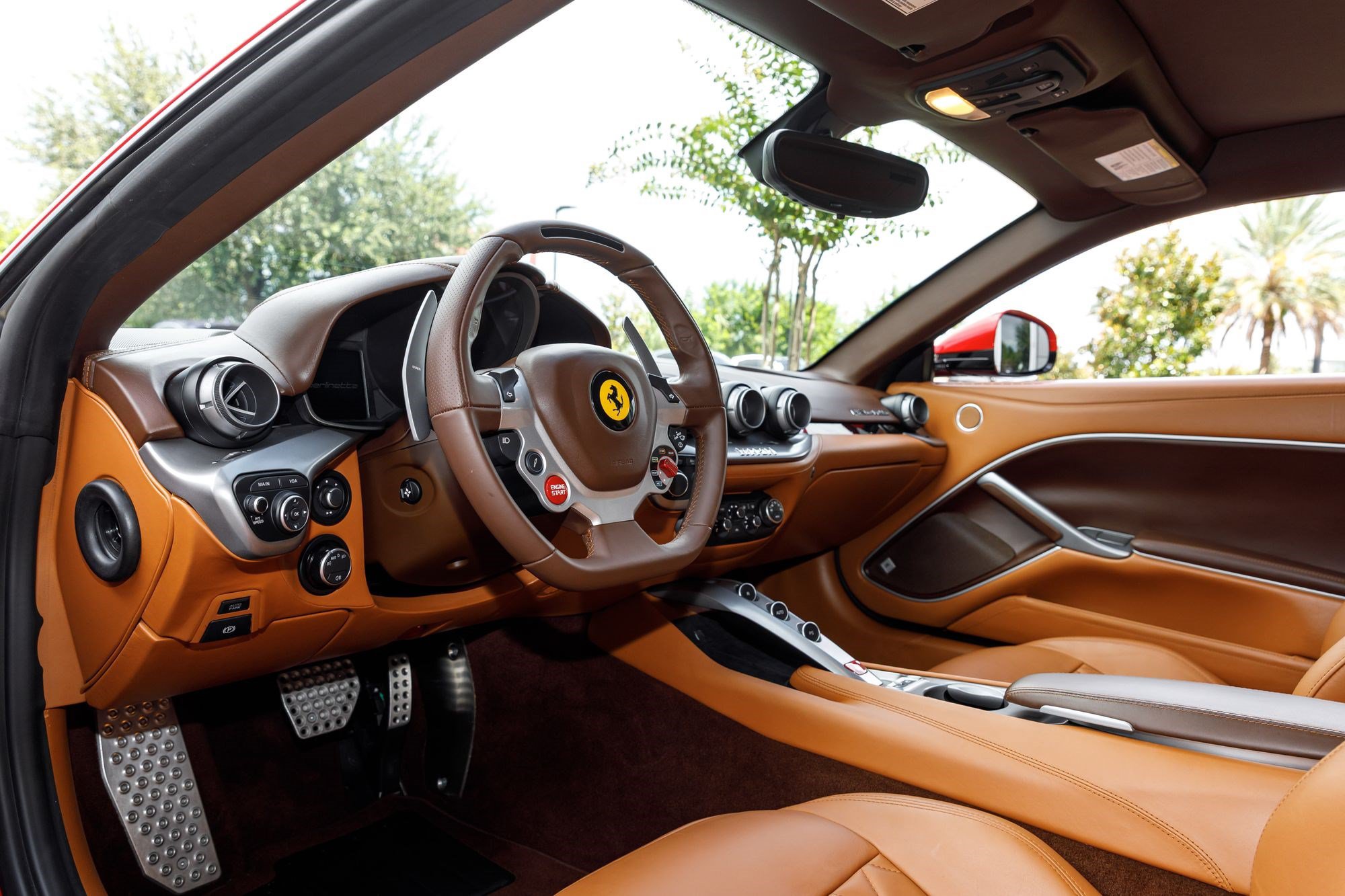 Used 2016 Ferrari F12 Berlinetta RWD image 20
