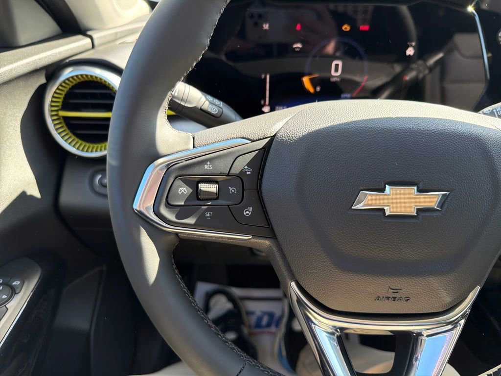 New 2025 Chevrolet Trax LT w/ Driver Confidence Package image 15