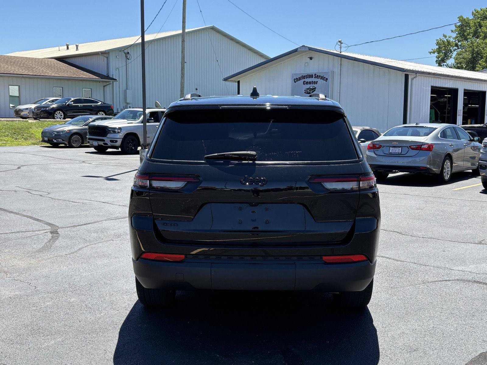 Used 2025 Jeep Grand Cherokee L Altitude AWD/4WD image 27