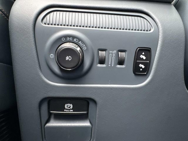 Used 2022 Jeep Grand Wagoneer Series III w/ Rear Seat Video Group 1 image 26