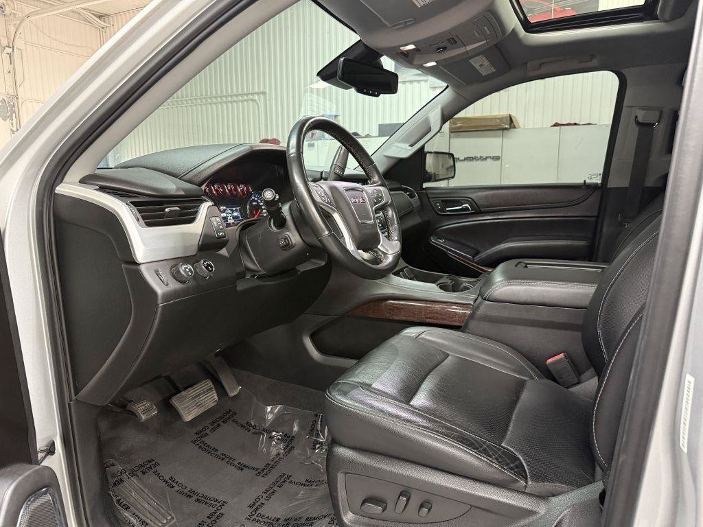 Used 2020 GMC Yukon XL SLT AWD/4WD image 14