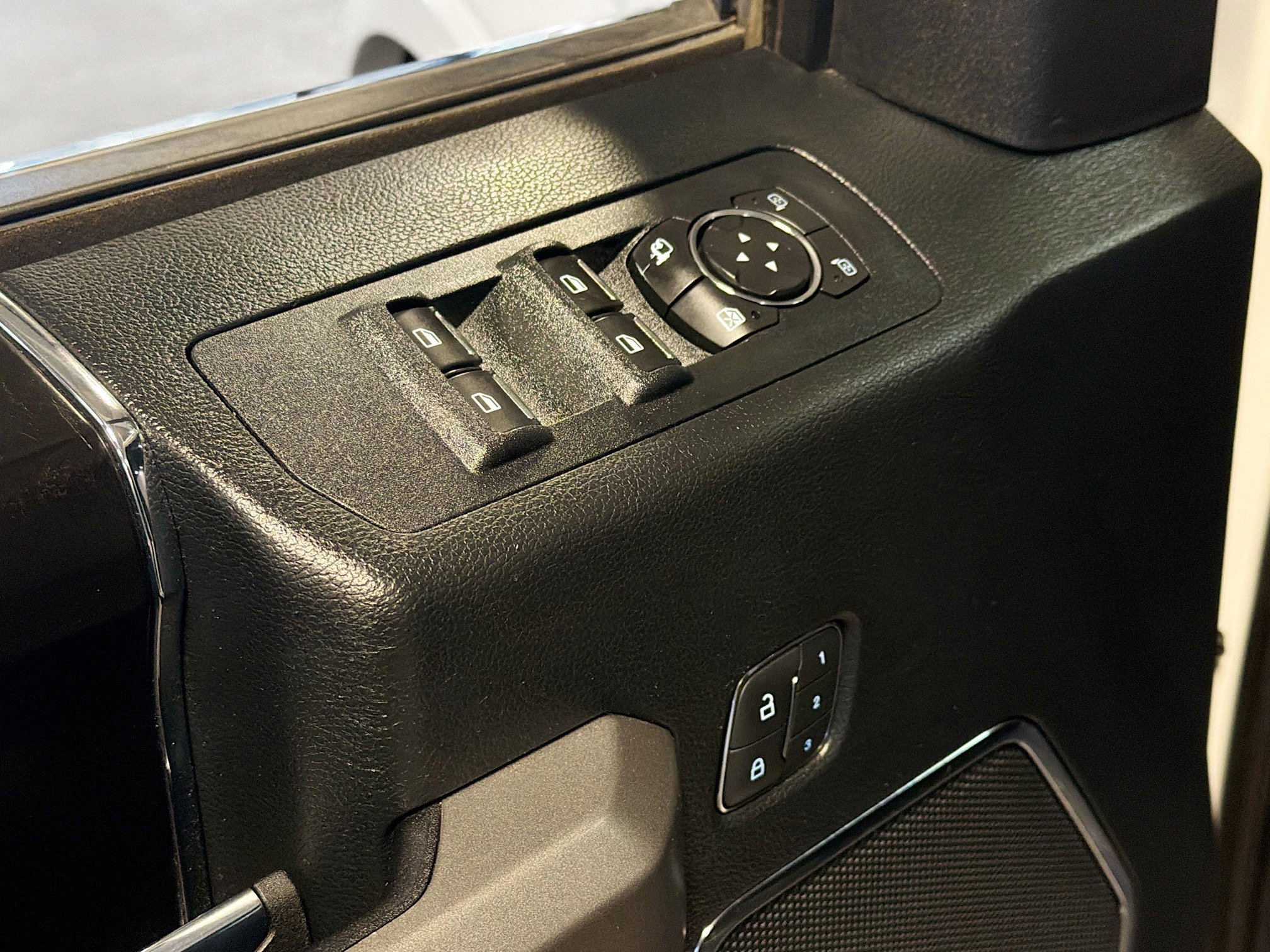 Used 2020 Ford F150 Platinum w/ Equipment Group 701A Luxury image 15