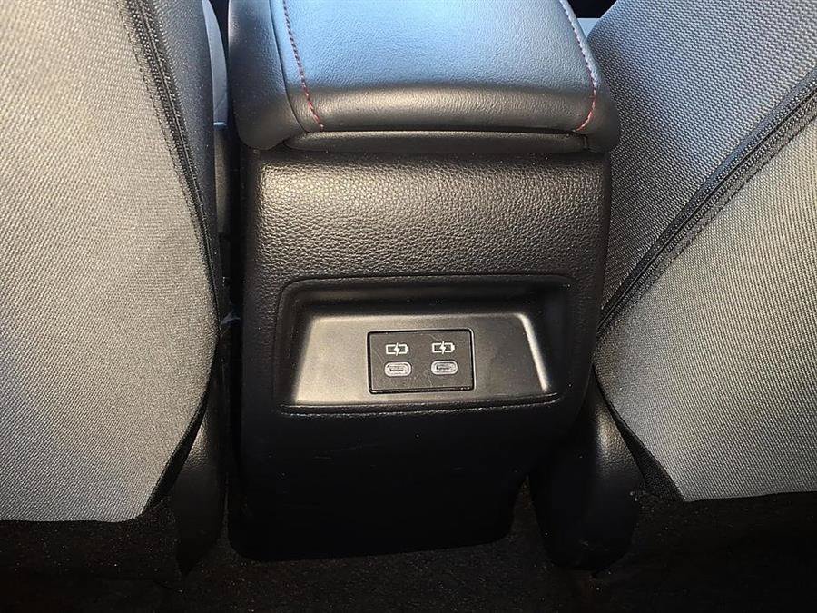 Used 2025 Toyota Corolla SE FWD image 13