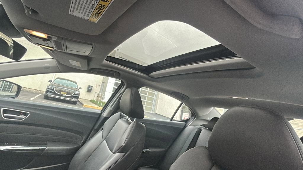 Used 2020 Acura TLX image 29