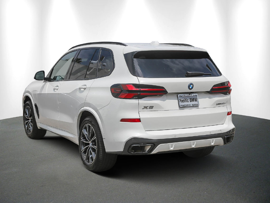 Certified 2024 BMW X5 xDrive50e w/ M Sport Package AWD/4WD image 4