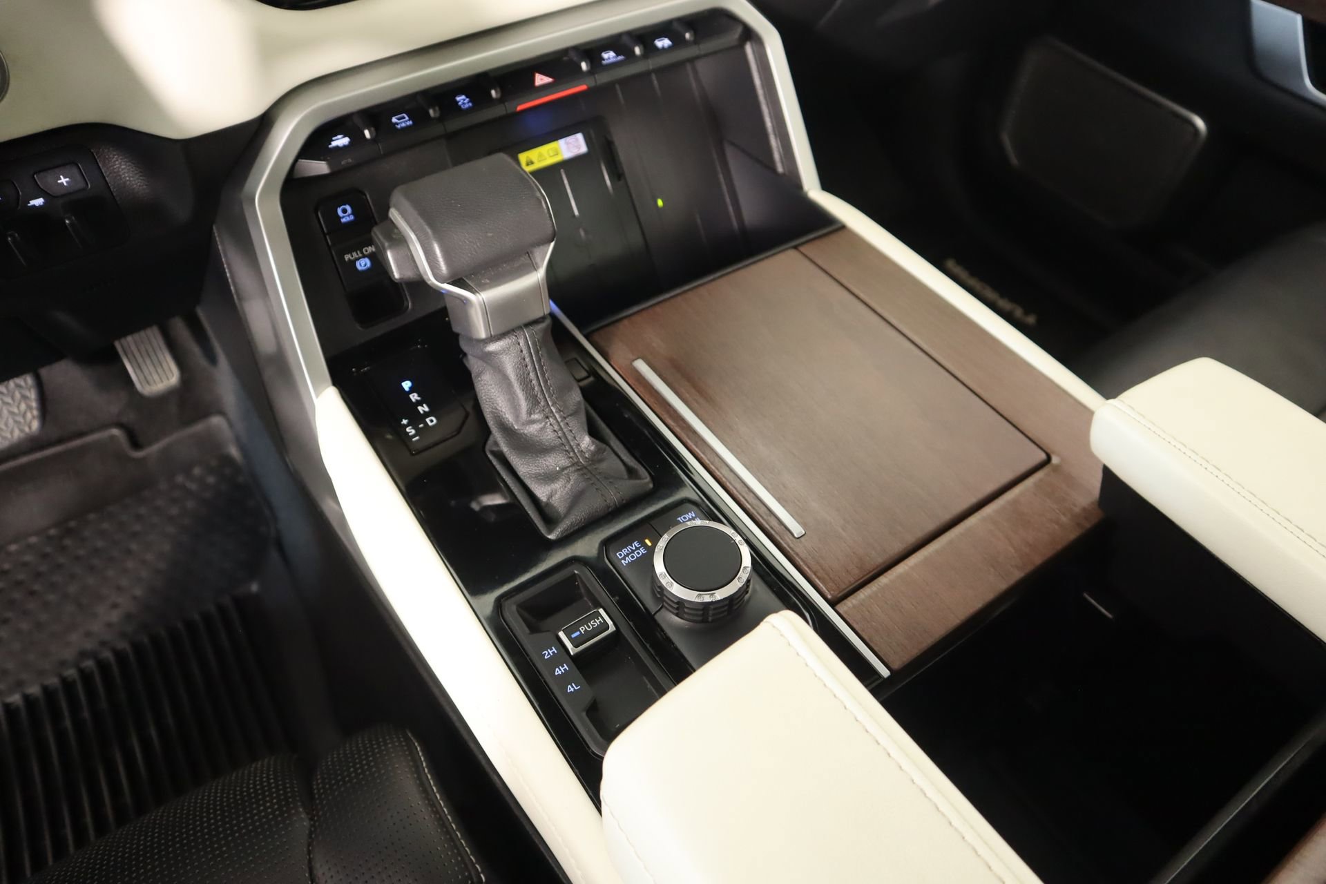 Used 2022 Toyota Tundra Capstone AWD/4WD image 8