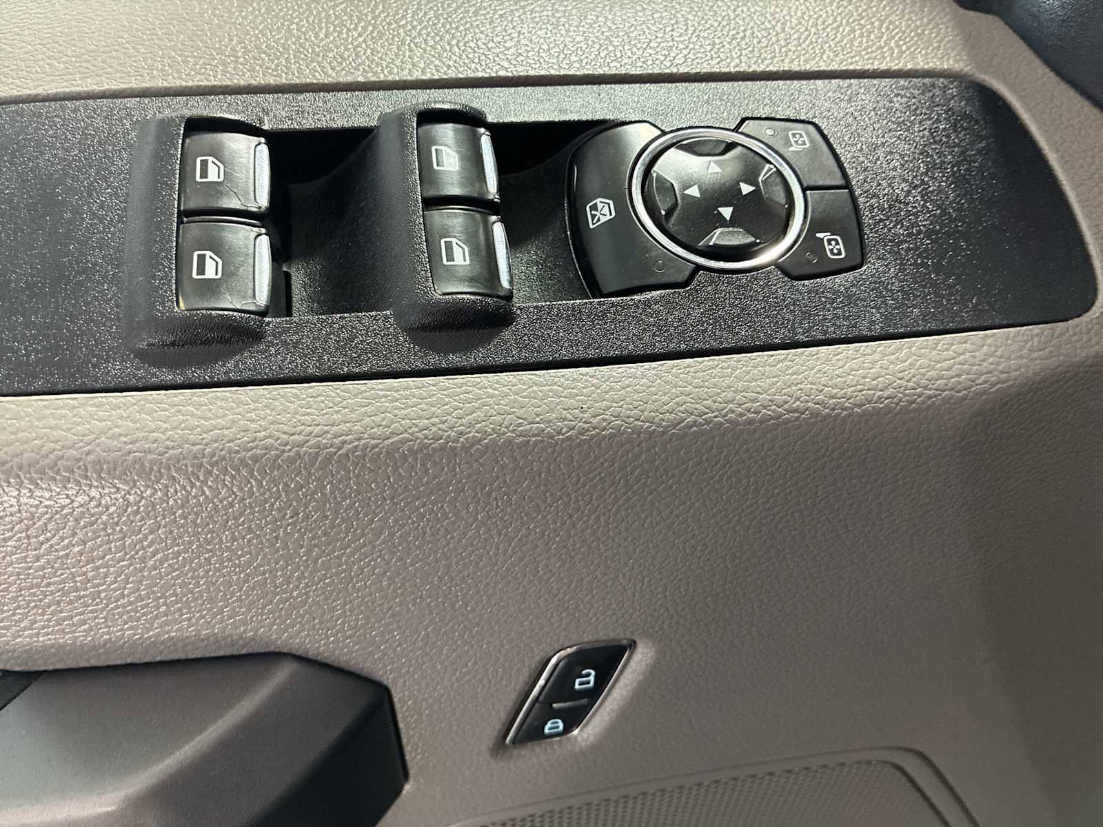 Used 2020 Ford F350 XLT w/ XLT Value Package image 15