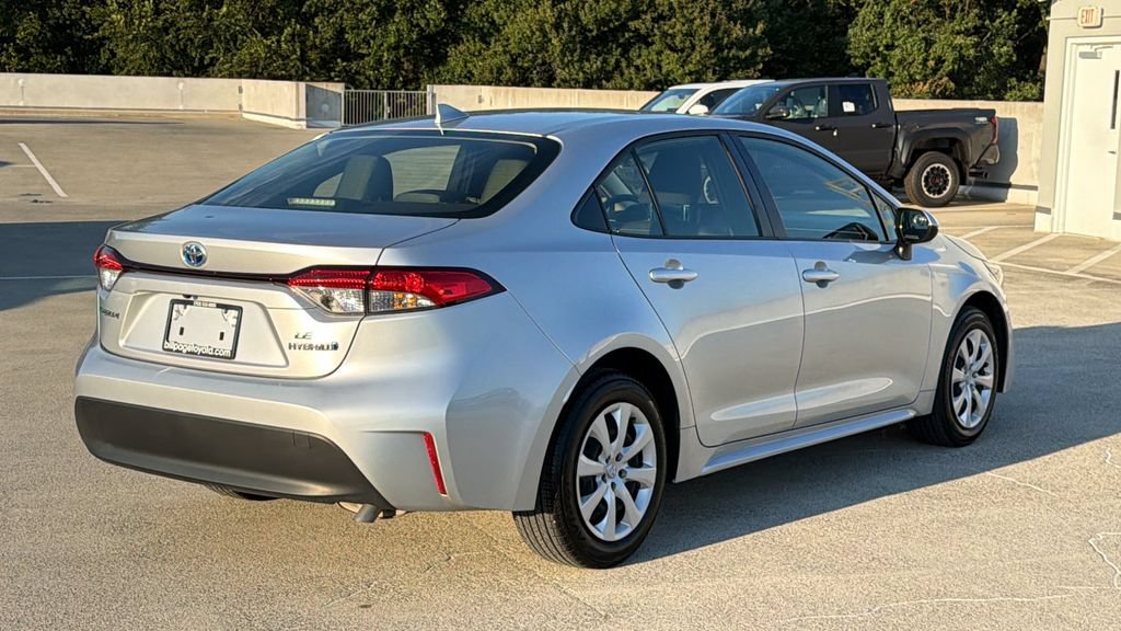 Used 2024 Toyota Corolla LE FWD image 4