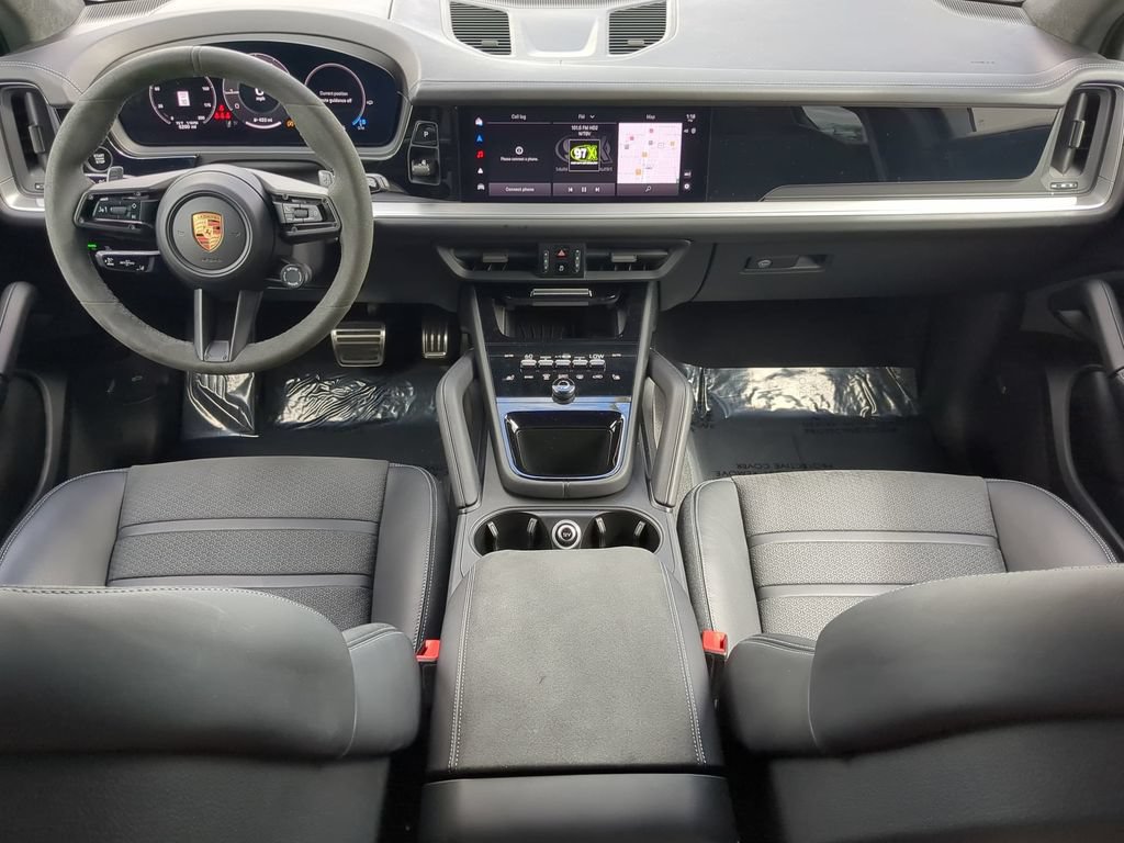 Used 2025 Porsche Cayenne GTS AWD/4WD image 12