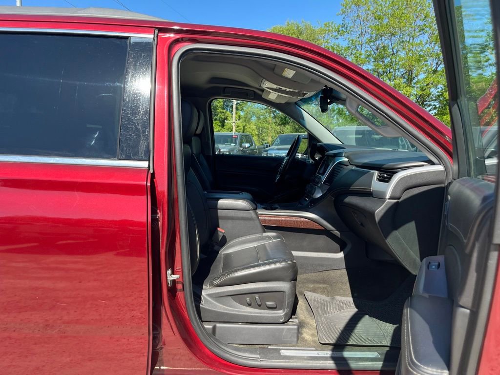 Used 2016 GMC Yukon XL SLT AWD/4WD image 35