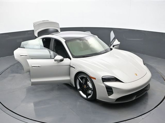 Certified 2024 Porsche Taycan GTS image 32