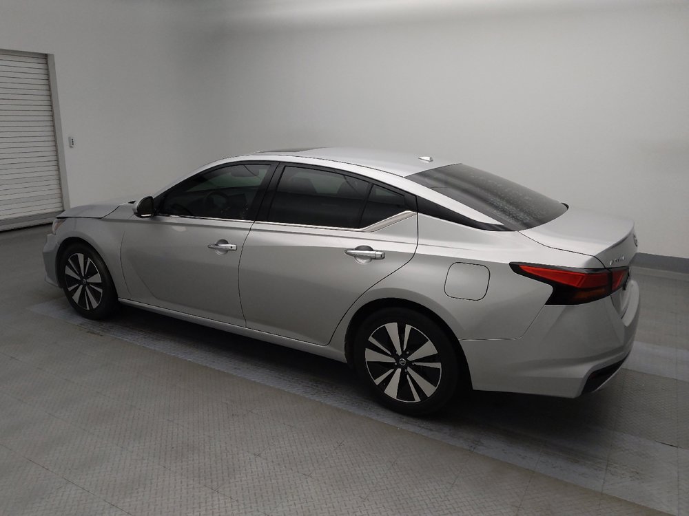 Used 2019 Nissan Altima 2.5 SV image 3