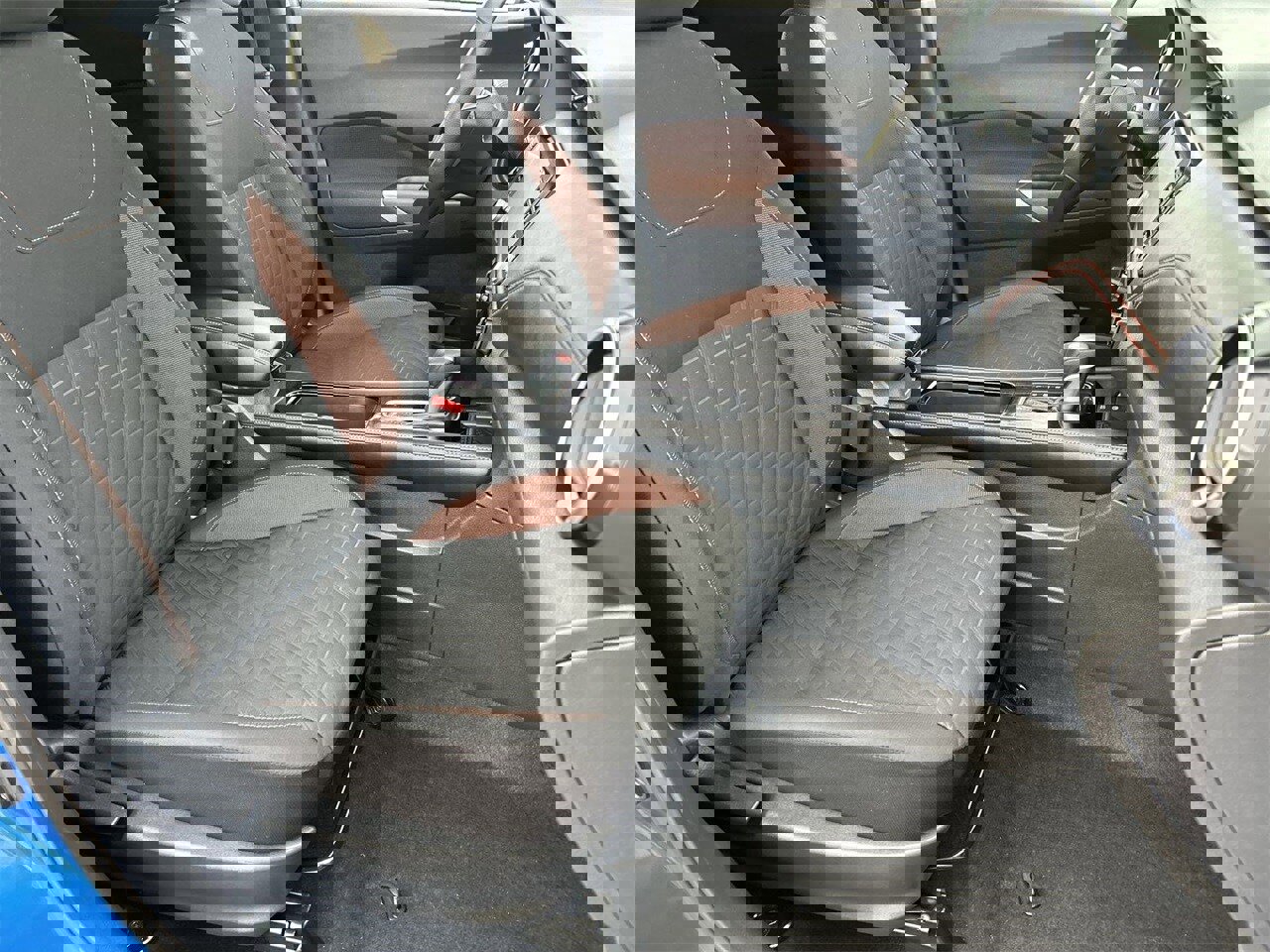 Used 2023 Nissan Kicks SR image 7