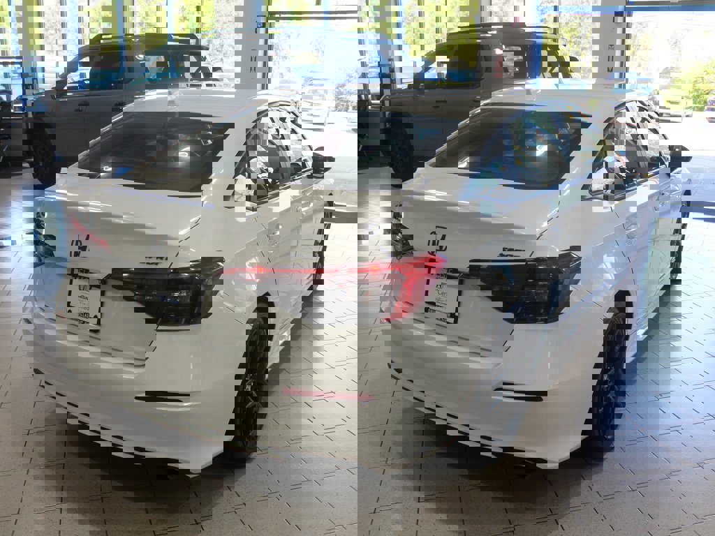 Used 2023 Honda Civic Sport image 5