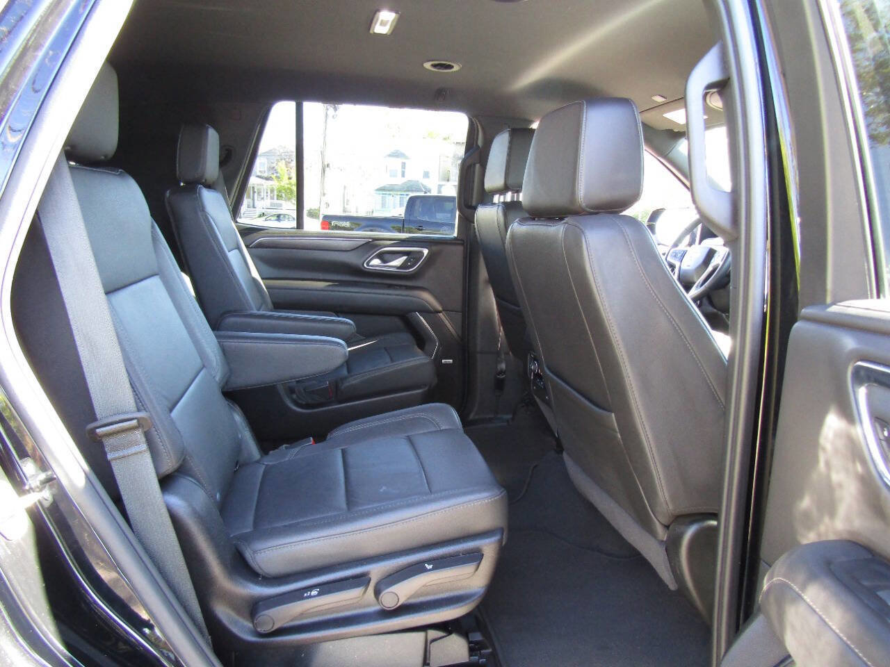 Used 2024 Chevrolet Tahoe LT image 34
