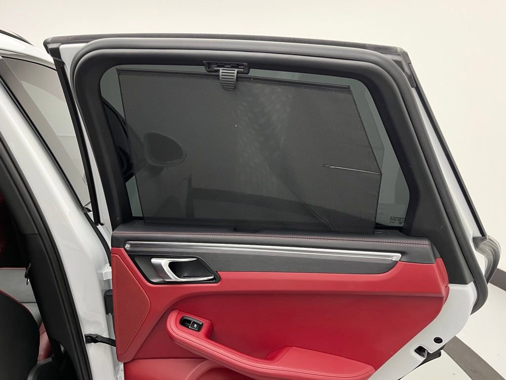 Used 2024 Porsche Macan GTS image 38