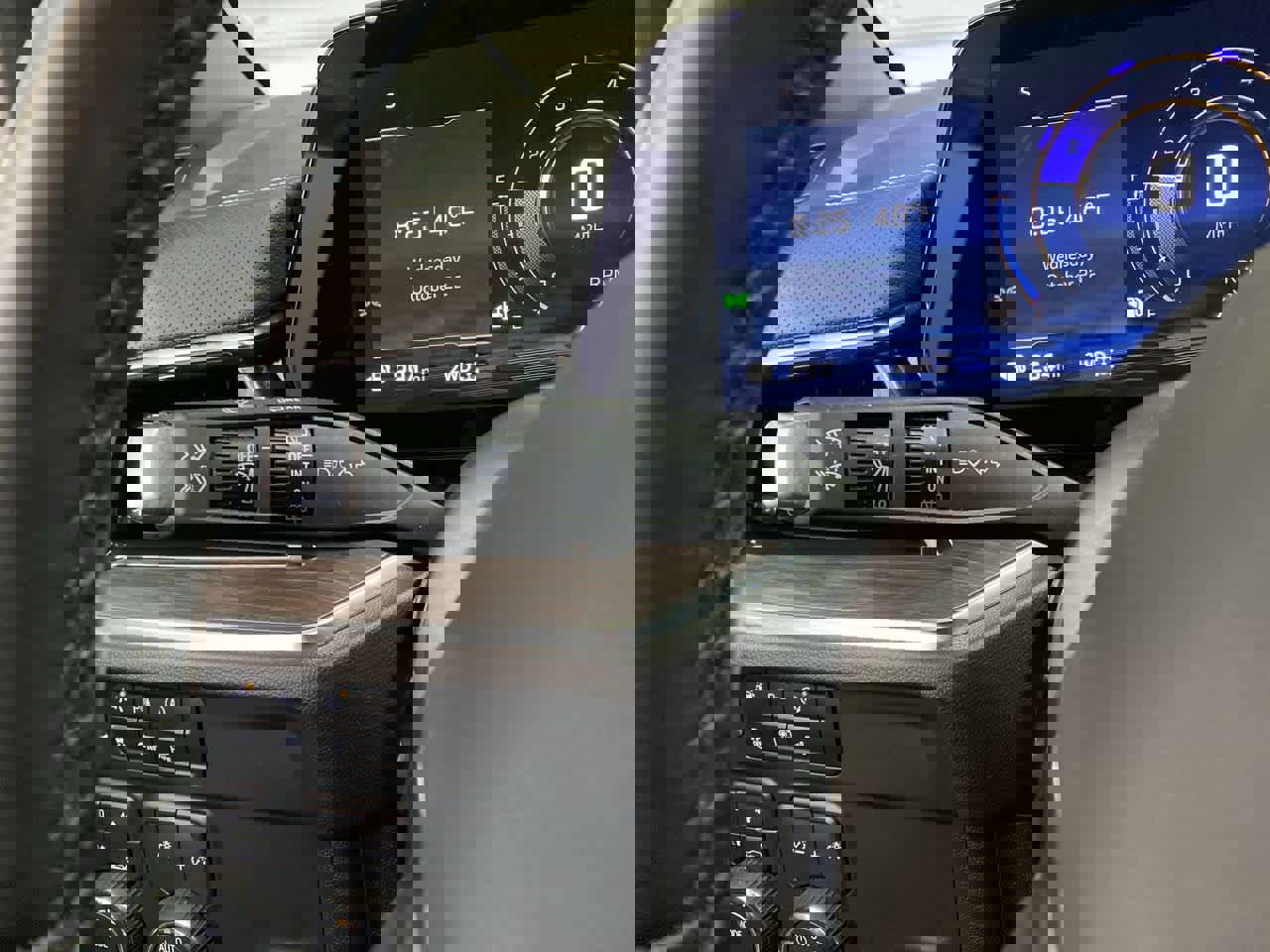 Used 2025 Chevrolet Tahoe Premier image 22