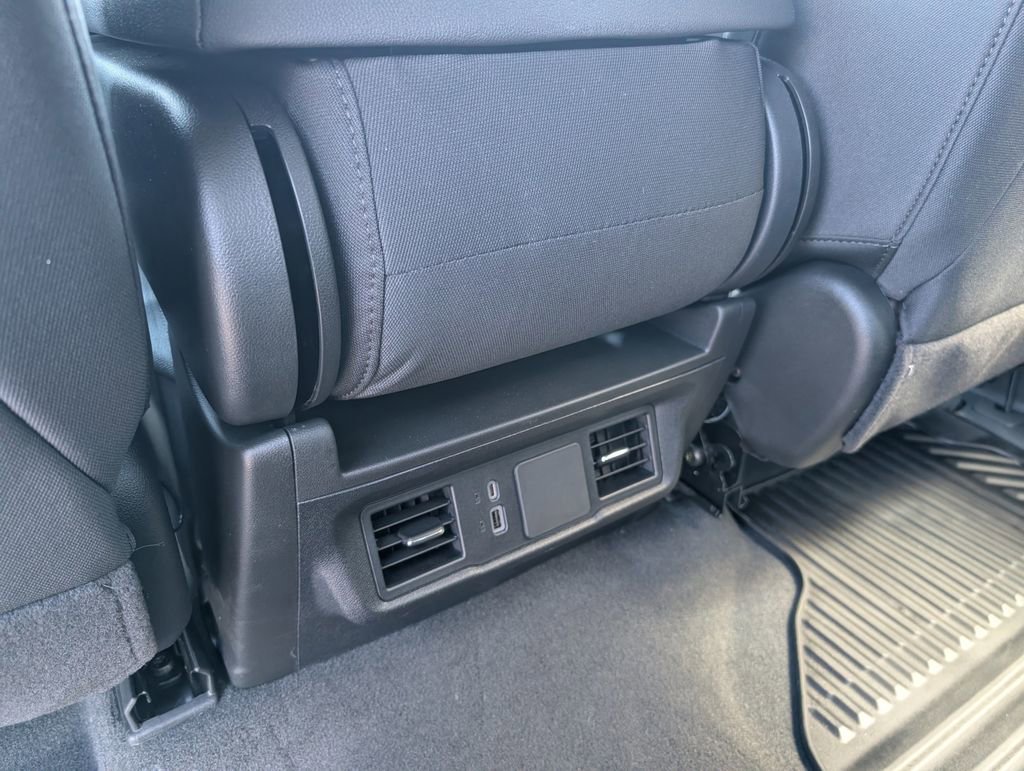 Used 2025 Chevrolet Silverado 2500 Custom w/ Custom Value Package image 27