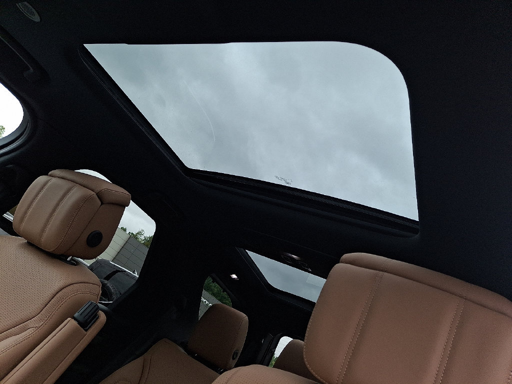 New 2026 Land Rover Discovery Dynamic SE AWD/4WD image 10