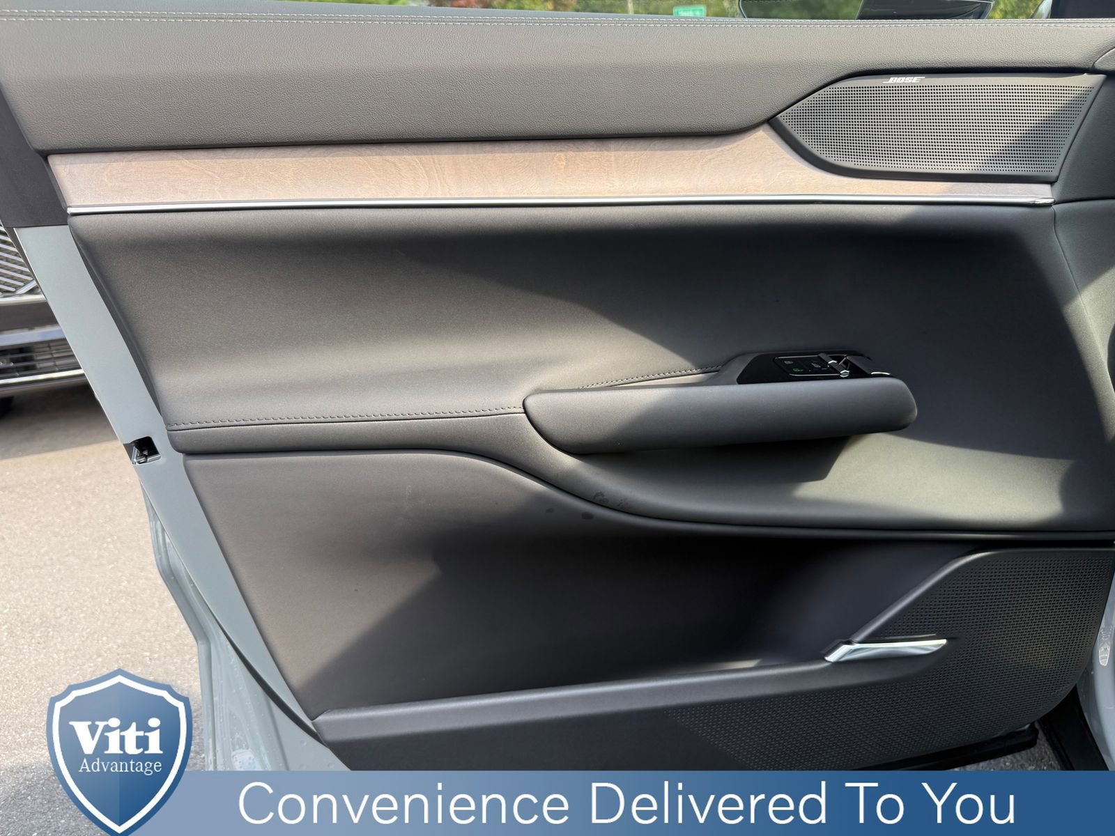 Used 2025 Volvo EX90 Ultra image 16