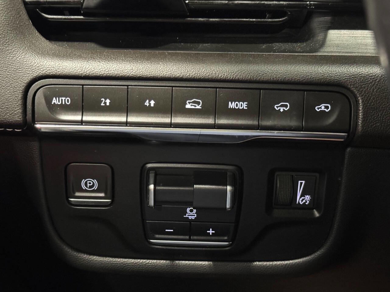 Used 2021 Cadillac Escalade Sport w/ Driver Assist Tech Package image 41