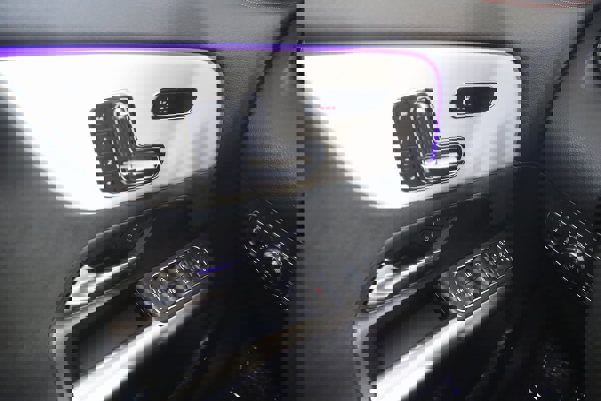 Used 2024 Mercedes-Benz GLA 35 AMG 4MATIC image 32