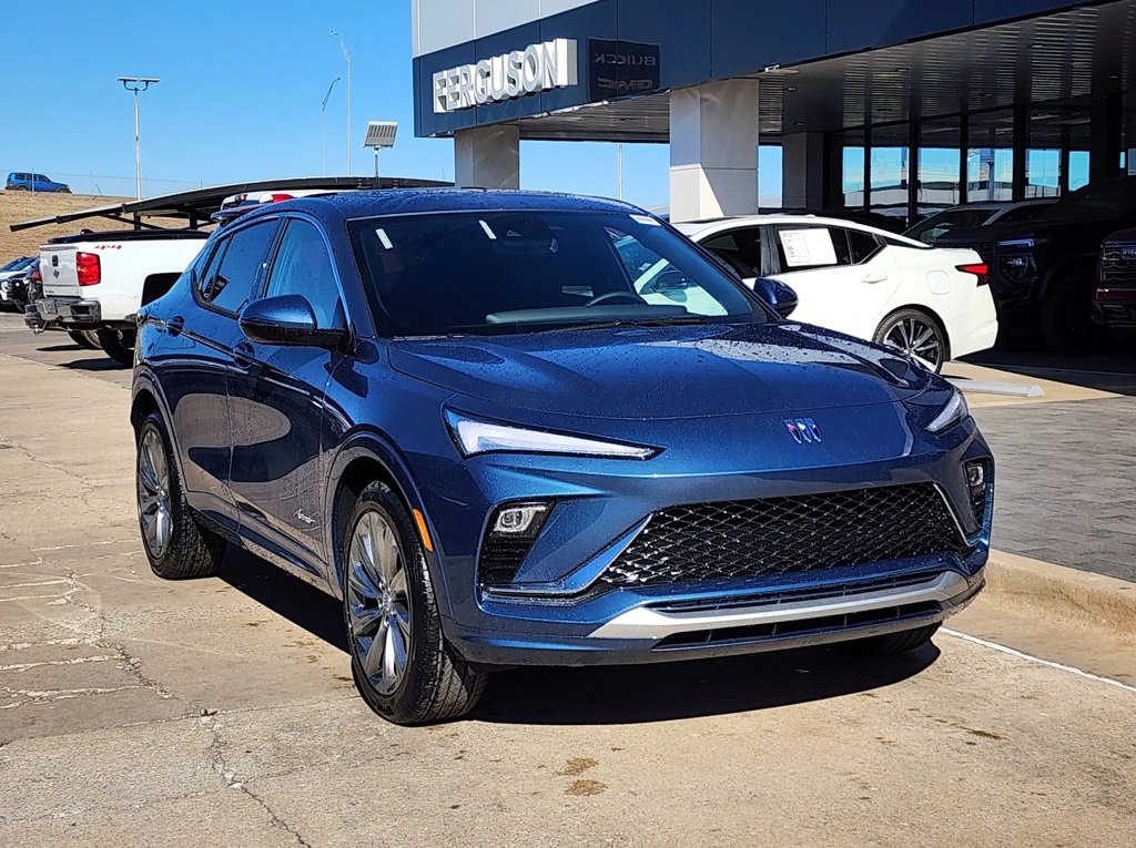 New 2026 Buick Envista Avenir image 2