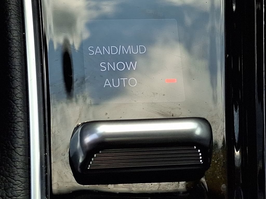 Used 2022 Jeep Compass Limited w/ Sun and Sound Group AWD/4WD image 25