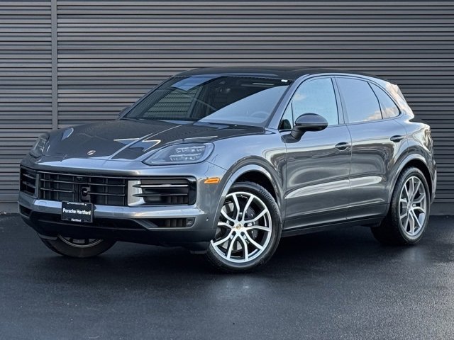 Used 2025 Porsche Cayenne image 1