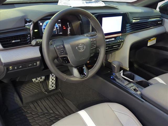 New 2026 Toyota Camry SE FWD image 3