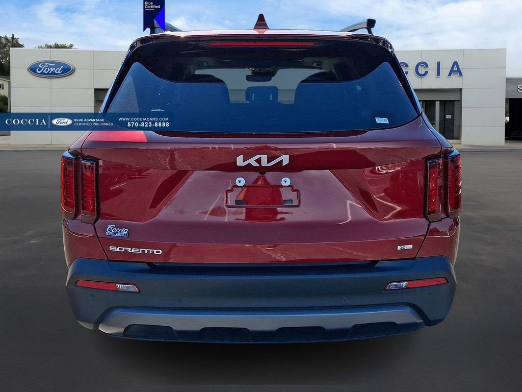 Used 2023 Kia Sorento S w/ Panoramic Sunroof Package image 5