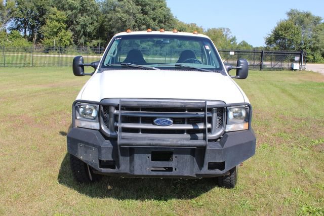 Used 2002 Ford F550 4x4 Regular Cab Super Duty image 4