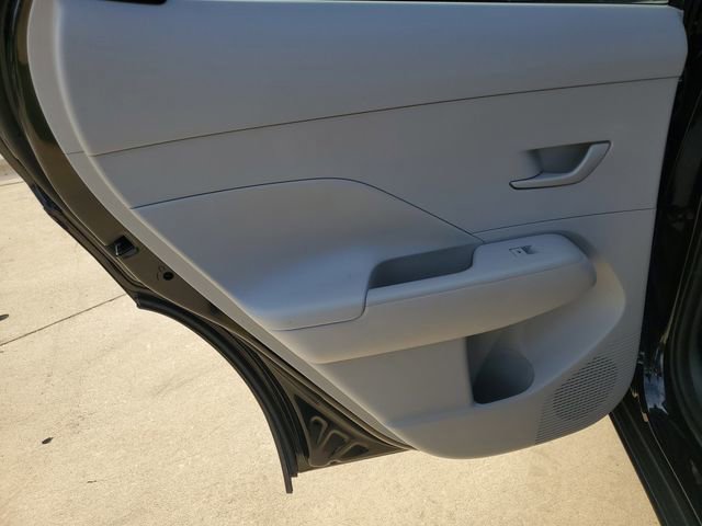 Used 2025 Hyundai Kona SEL image 30