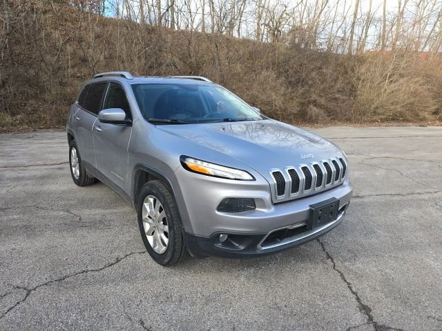 Used 2017 Jeep Cherokee Limited image 9